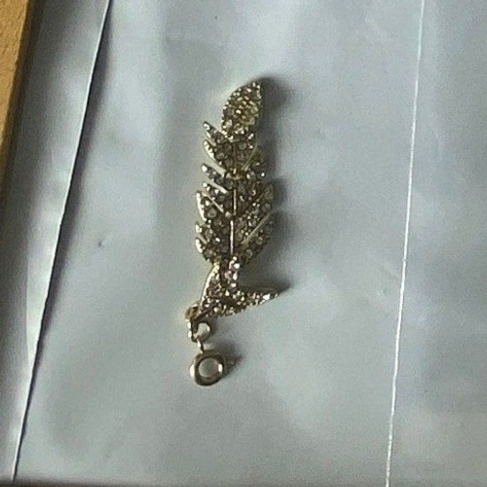 Feather Charm Pendant Necklace Gold Tone Dainty Delicate Jewelry Gift